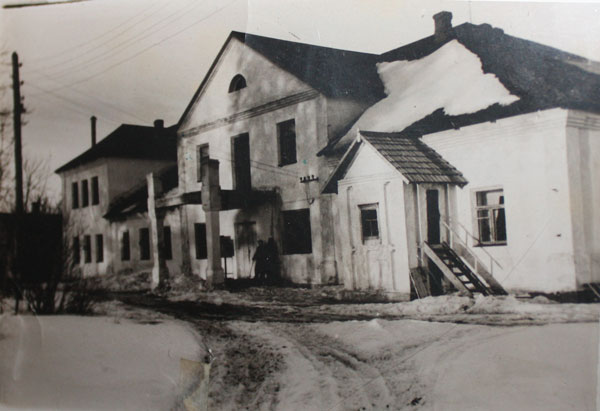 Усадьба Лисовских в 1949 году (архивное фото).