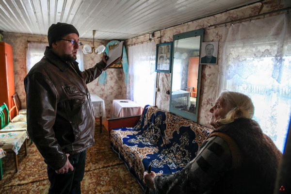 Опрос женщины, ставшей свидетельницей обновления иконы в своей квартире. Опрос женщины, ставшей свидетельницей обновления иконы в своей квартире.