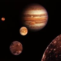 Отклики на события в системе Юпитера 