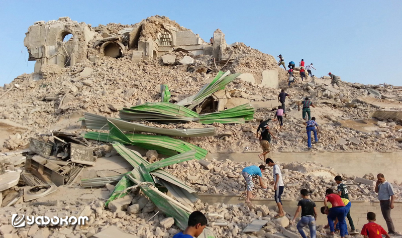 Разрушенная исламистами как ложная святыня в 2015 году мечеть Наби Юнус в Мосуле. Внутри находилась гробница, в которой по приданию покоился библейский пророк Иона (известный в исламе как пророк Юнус).