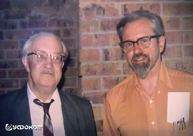 Антонин Хорак (слева) и уфолог Дж. Аллен Хайнек в 1970 году.