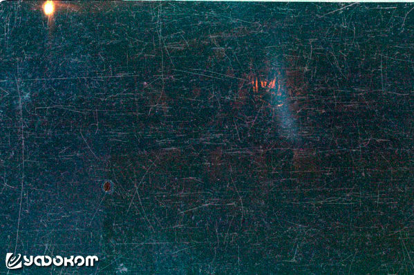 Ф24 – Красное пятно на черном фоне (напоминает кадр Ф6А). Так как он сделан после фото с плакатами, можно предположить, что это вид за окном. Кадр потерт, так как это более поздний скан, нежели остальные.