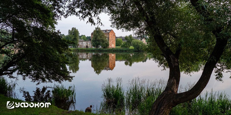 Фото 10. Озеро возле Мирского замка. г.п. Мир, Кореличский р-н, Гродненская обл. Фото: www.fotokto.ru. Фото 10. Озеро возле Мирского замка. г.п. Мир, Кореличский р-н, Гродненская обл. Фото: www.fotokto.ru.