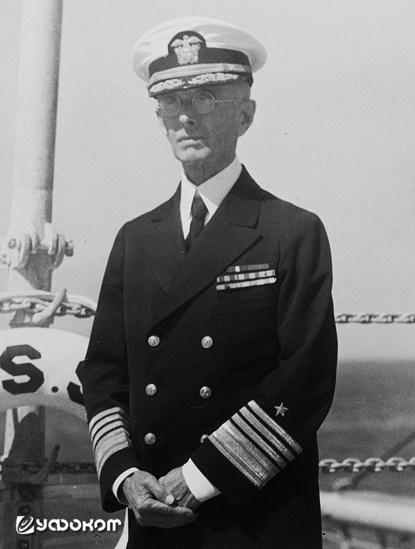 Адмирал Фрэнк Х. Шофилд (1869–1942). Адмирал Фрэнк Х. Шофилд (1869–1942).