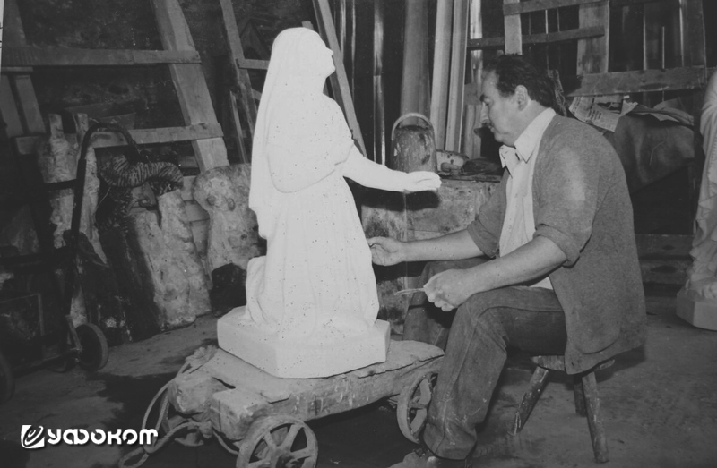 Создатель статуи для грота в Баллинспитле – ирландский скульптор Морис О