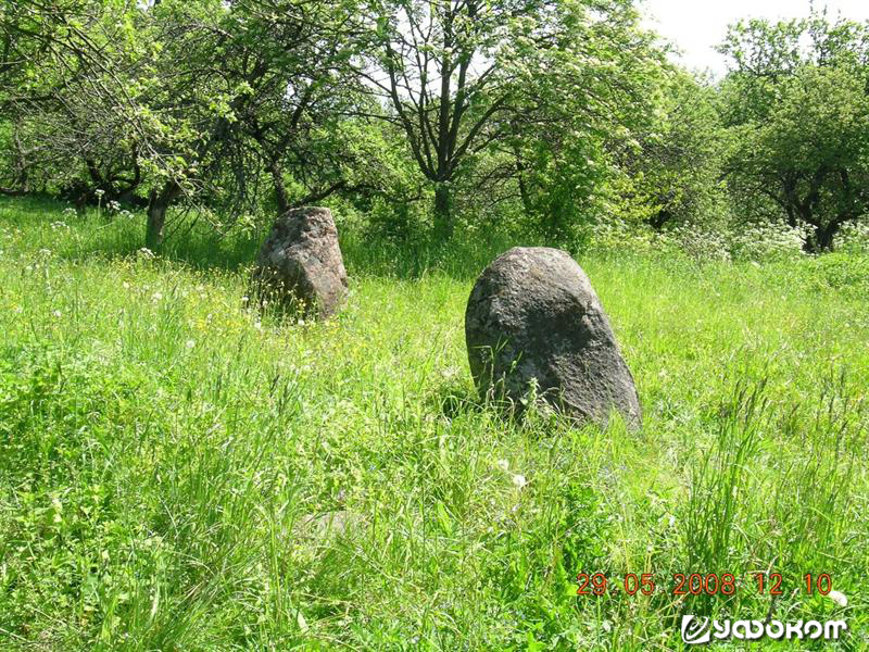 Рис. 1. Камни Ведьм у деревни Норейкишкес [29].