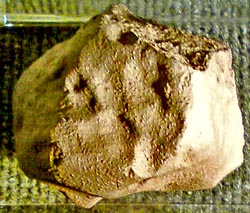 Хранящийся в Варшаве фрагмент пултусского метеорита