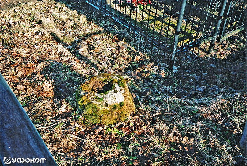 Кропильница, которая раньше находилась в часовне на кладбище в д. Новый Двор, Минский р-н. Фото Л. Дучиц, 2006 год.