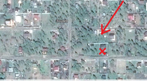 Красным крестом отмечено место наблюдения, красной стрелкой направление появления четвёртого объекта. Красным крестом отмечено место наблюдения, красной стрелкой направление появления четвёртого объекта.