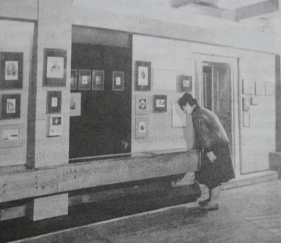 Л.М. Яцунова в экспозиционном зале мемориального дома. Фрагмент фото из книги «Музей В.О. Ключевского» [5]. 