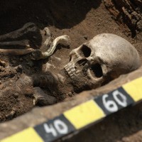 Кликни, чтобы узнать больше → Эксгумация и кремирование