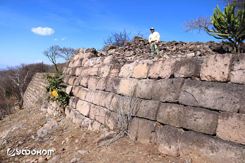 Мегалитические руины «акрополя» в Чималакатлане.