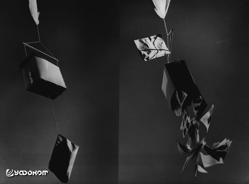 Механизм сброса листовок из коробки, подвешенной под пластиковым воздушным шаром (фото с сайта Psywarrior).