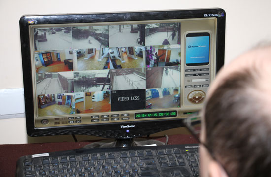 Камеры видеонаблюдения, установленные в музее. 