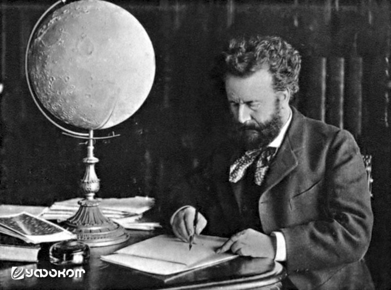 1-Camille-Flammarion.jpg